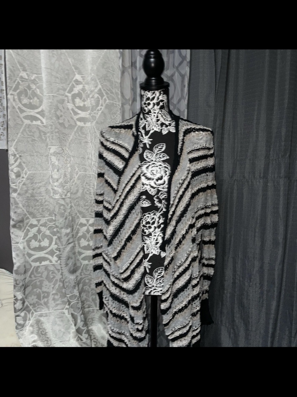 American Eagle Outfitters Black & Cream Open-Front Striped Cardigan